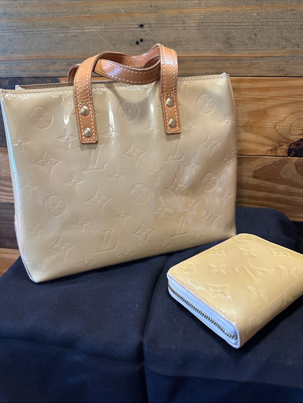 Authentic Louis Vuitton yellow Vernis Patent Leather Tote with Wallet